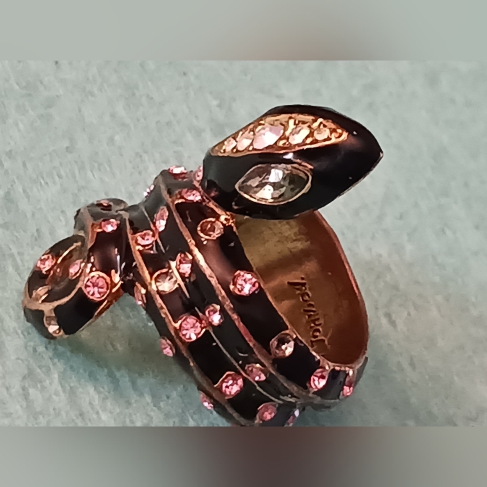 1 Early Betsey Johnson Ring, 2 Snakes Metal Snake Rings 1-1/4- 2in Long - Picture 14 of 14